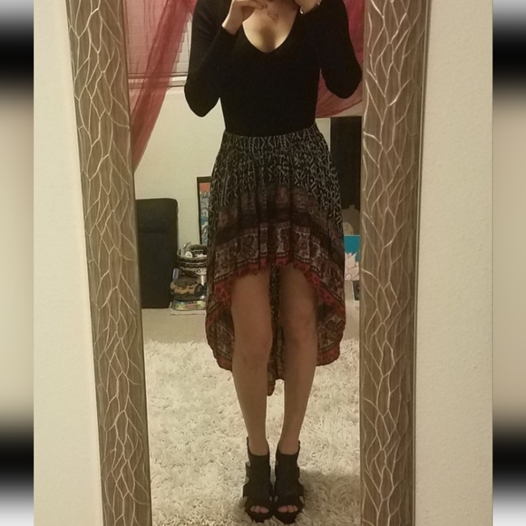 FREE PEOPLE (RARE) HI-LOW AZTEC PRINT SKIRT - Picture 4 of 8